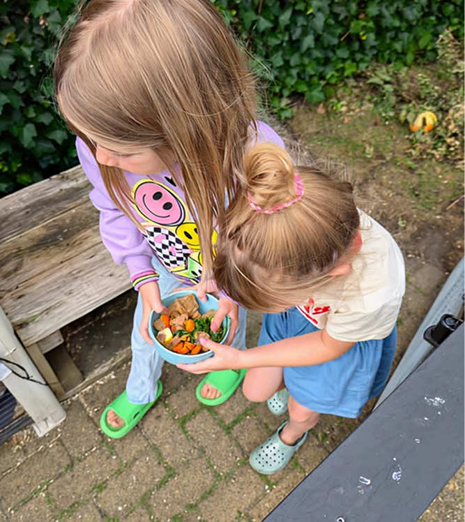 Idealny do zabawy w domu i na zewnątrz